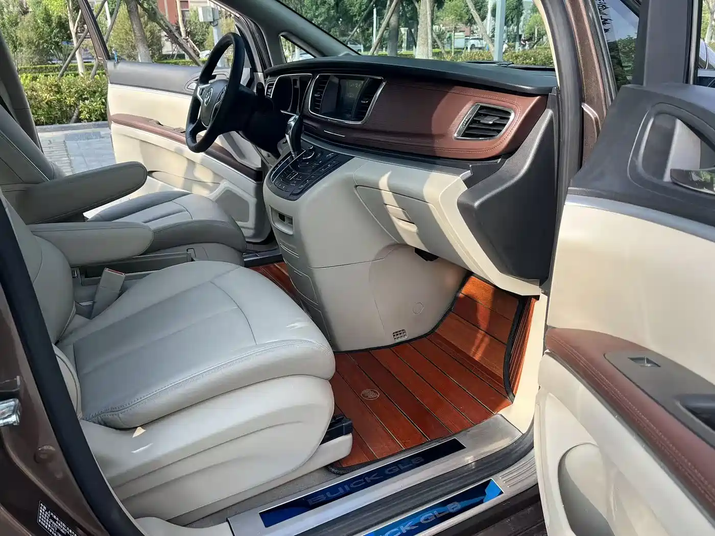 Buick GL8 2018 28T Luxury Model China VI фото 8