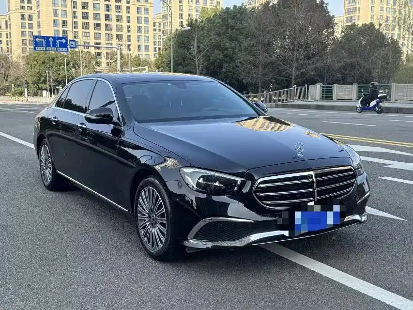 Mercedes-Benz E-Class 2023 E 300 L Luxury фото 3