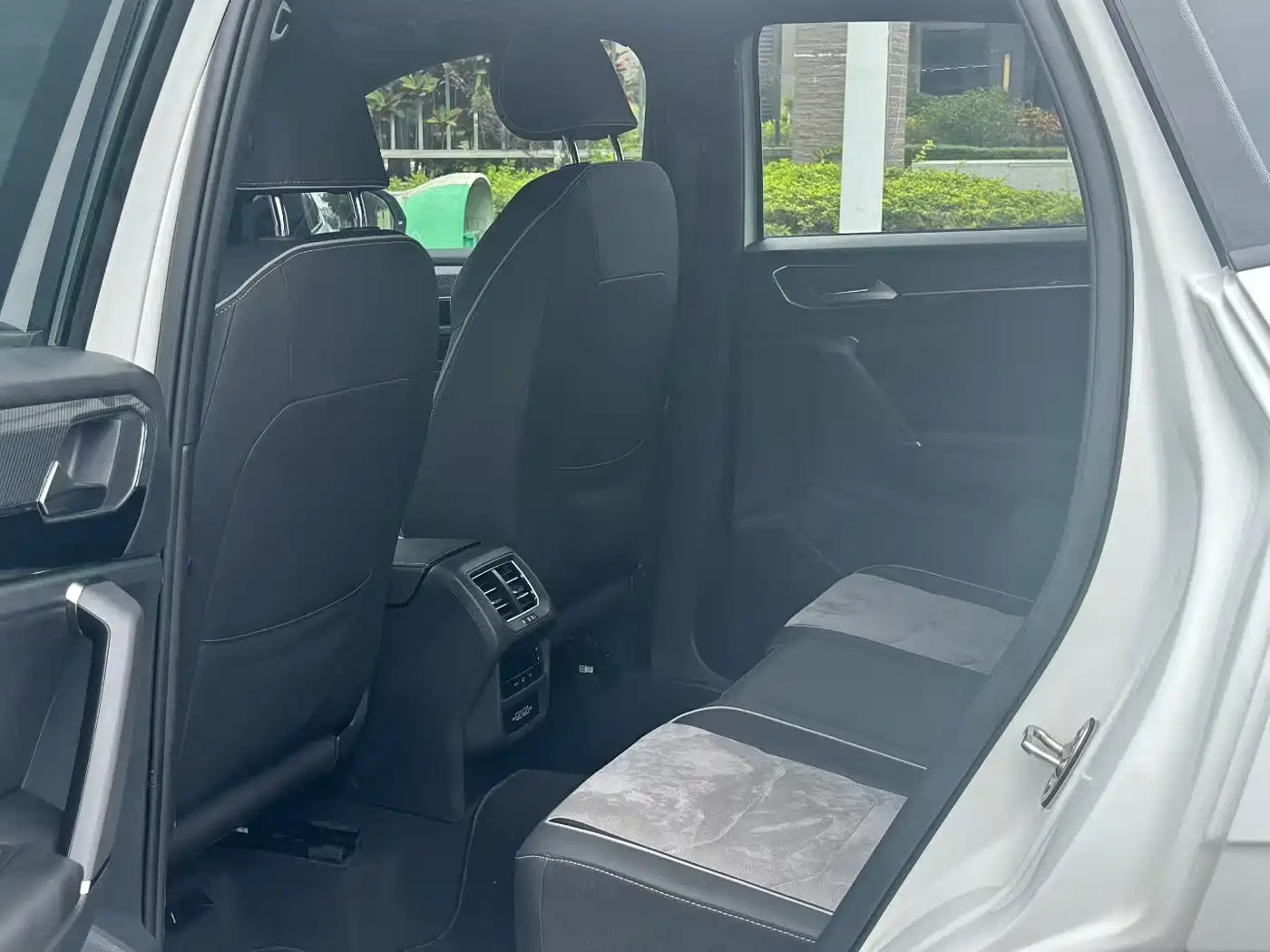 Volkswagen Tayron X 2023 330TSI 2WD Flagship Smart Edition фото 6