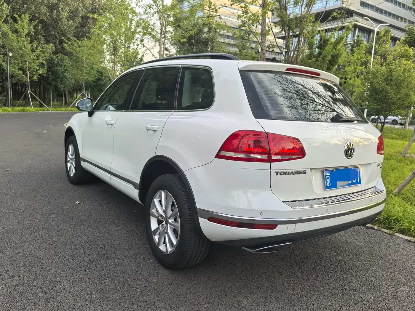 Volkswagen Touareg 2016 2016 3.0TSI Glamour Edition