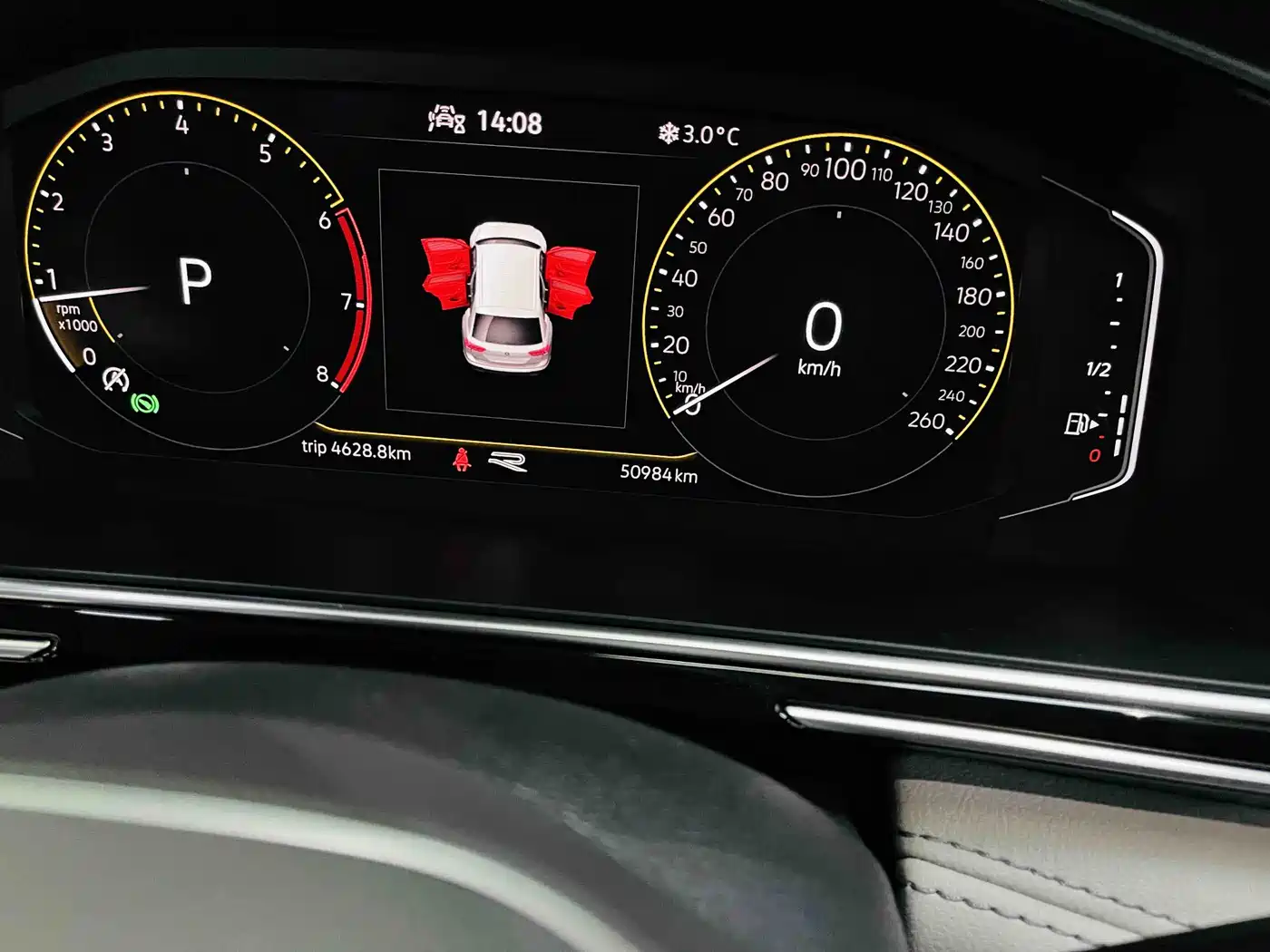 Volkswagen Tiguan L 2022 330TSI Auto 2WD R-Line Premium Edition фото 10