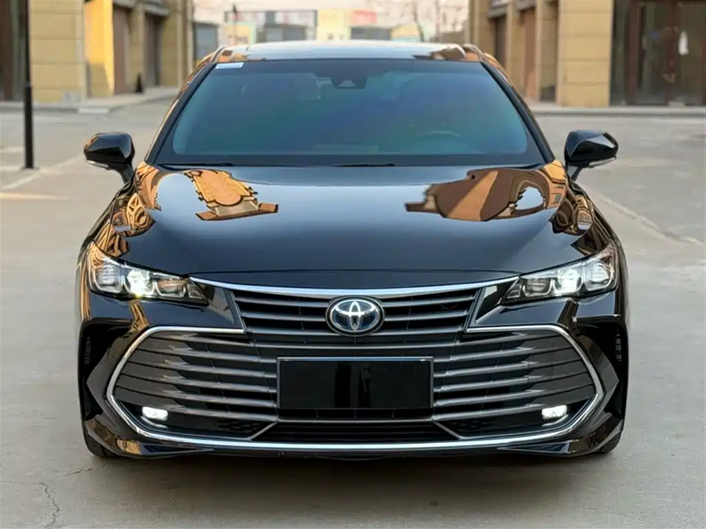Toyota Avalon 2019 Hybrid 2.5L Luxury Edition China VI фото 3