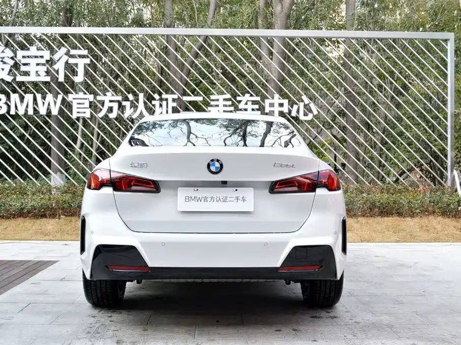 BMW 2 Series 2025 225L M Sport Package фото 3