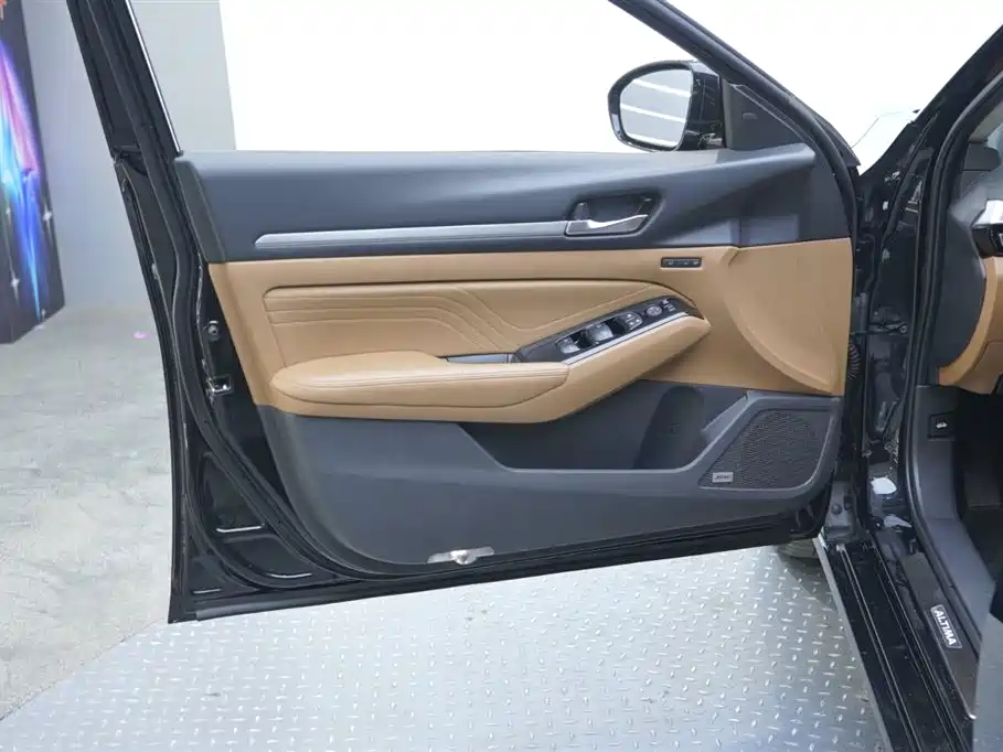 Nissan Teana 2022 2.0T XV Premium Edition фото 15