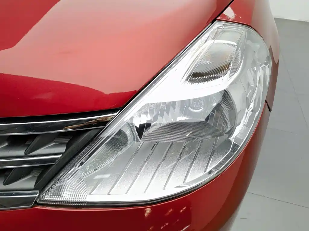 Nissan Tiida 2008 2008 1.6L Manual Fashion