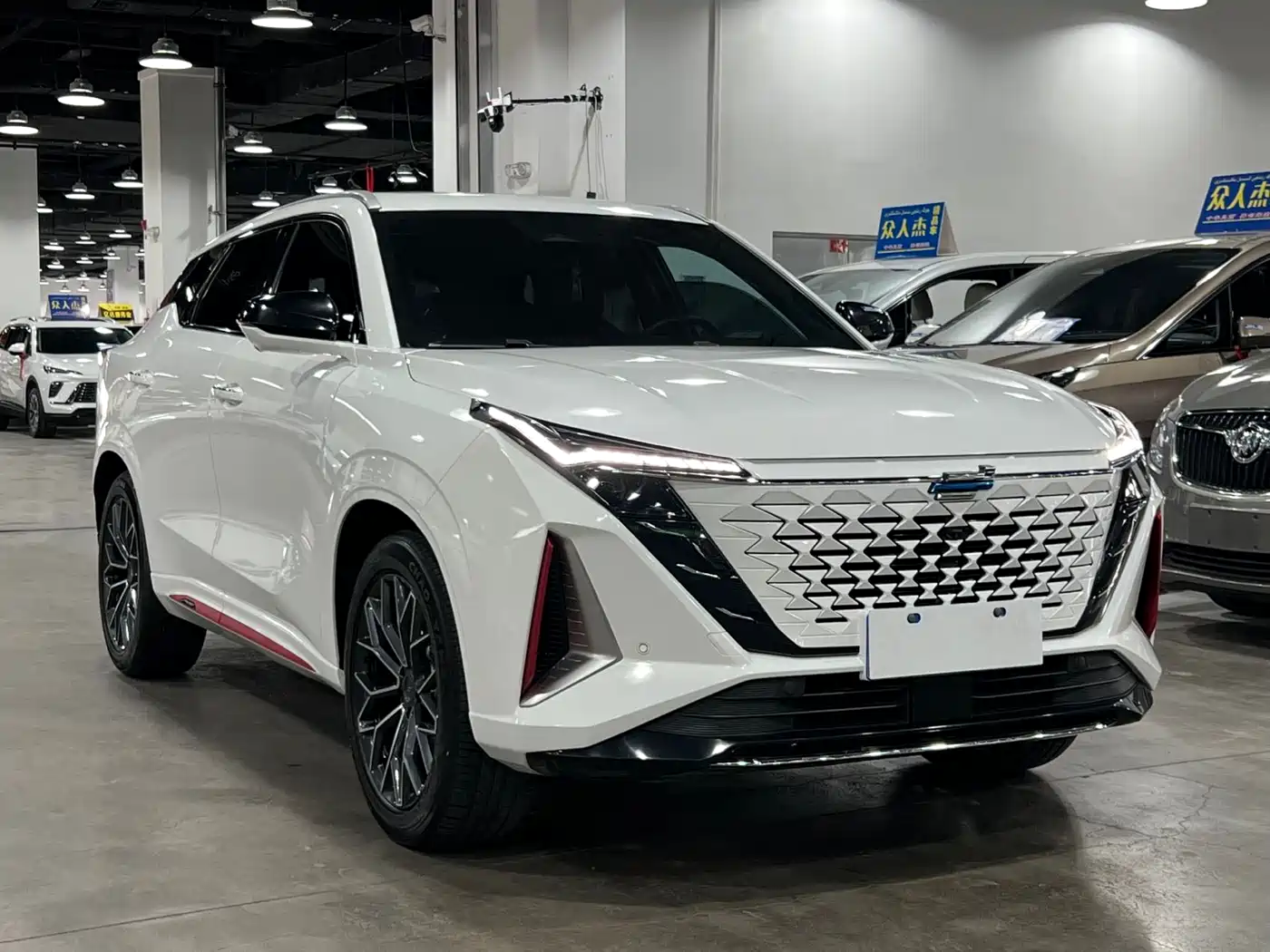 CHANGAN AUCHAN Z6