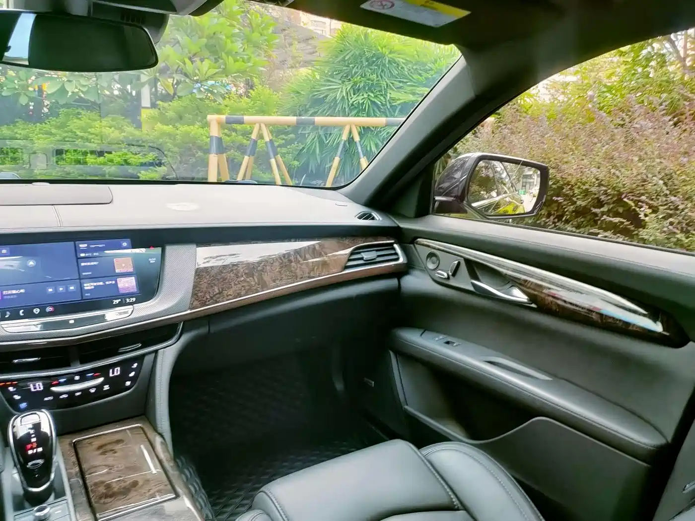 Photo 9 - Cadillac CT6