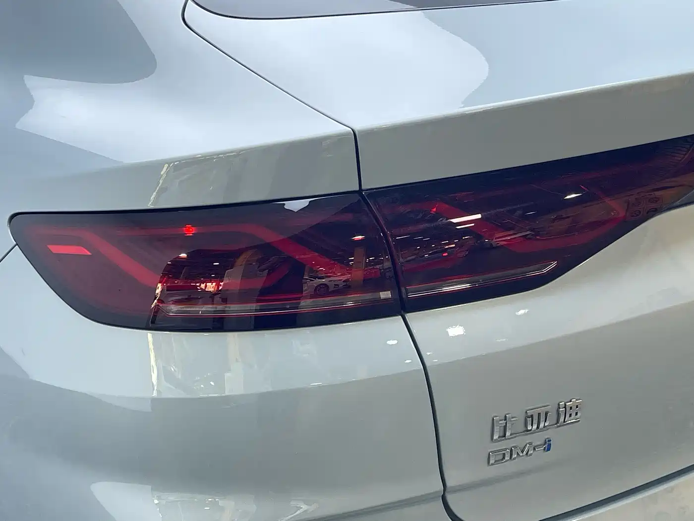 BYD Qin L 2025 DM-i Smart Drive Edition 80KM Leading фото 9