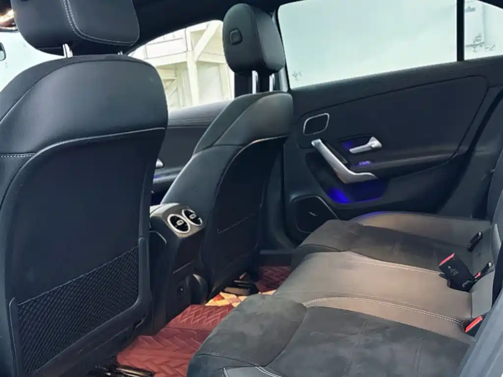 Mercedes-Benz A-Class 2022 Facelift III A 200 L Sport Sedan Fashion фото 2