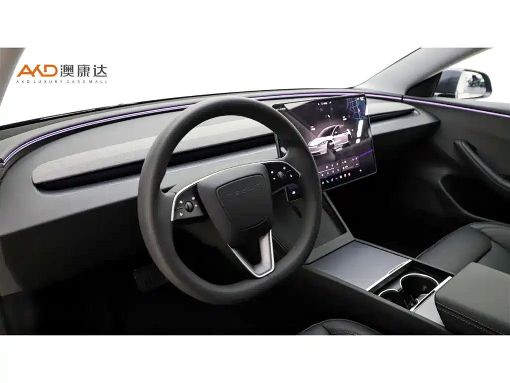 Фото 6 - Tesla Model 3