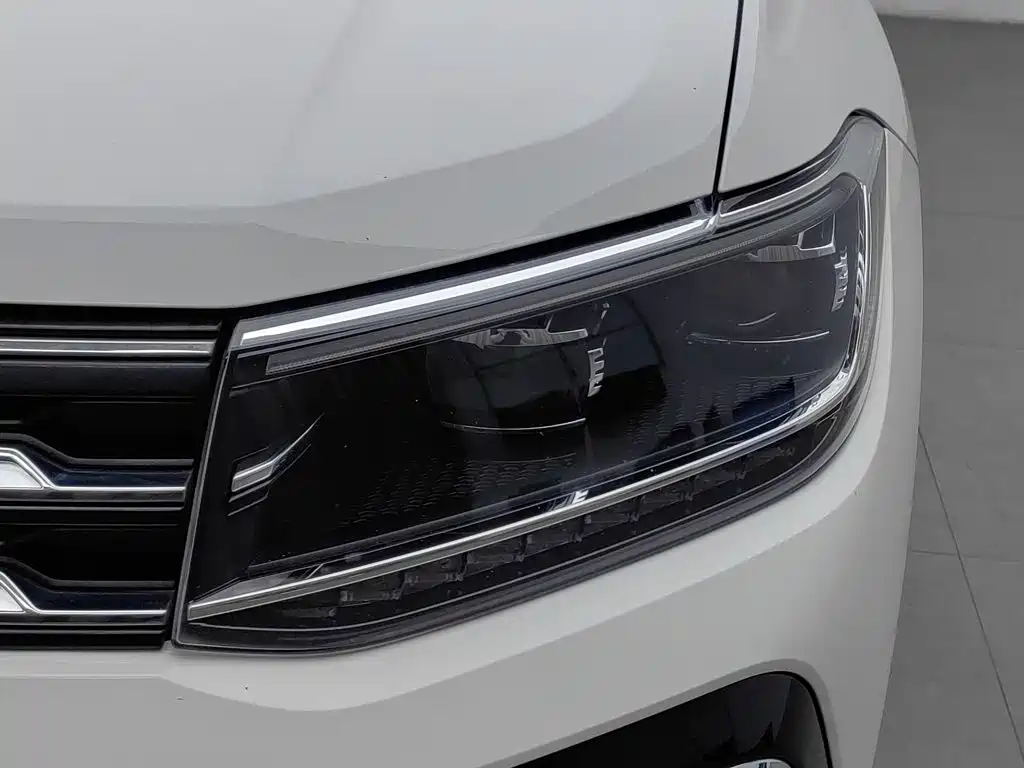 Photo 7 - Volkswagen T-Cross