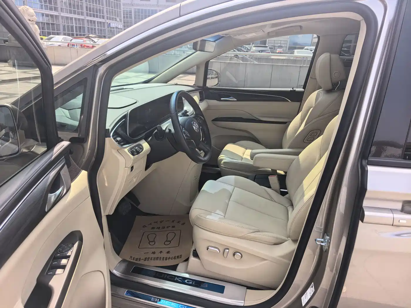 Buick GL8 2023 ES Landmaster Exclusive фото 10