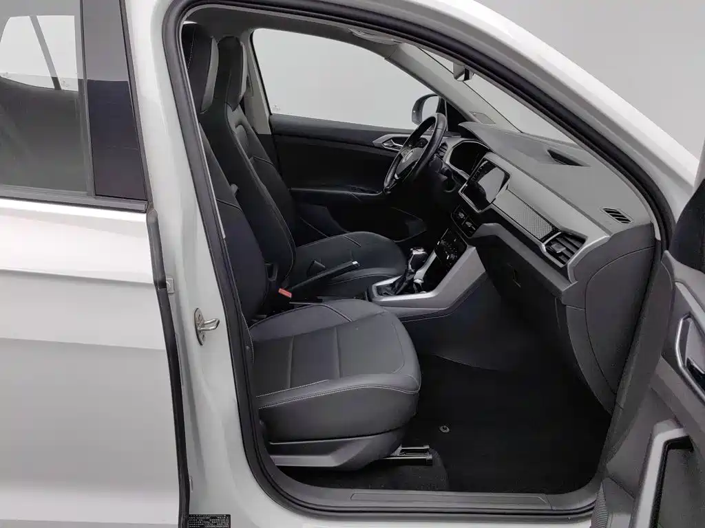 Photo 23 - Volkswagen T-Cross