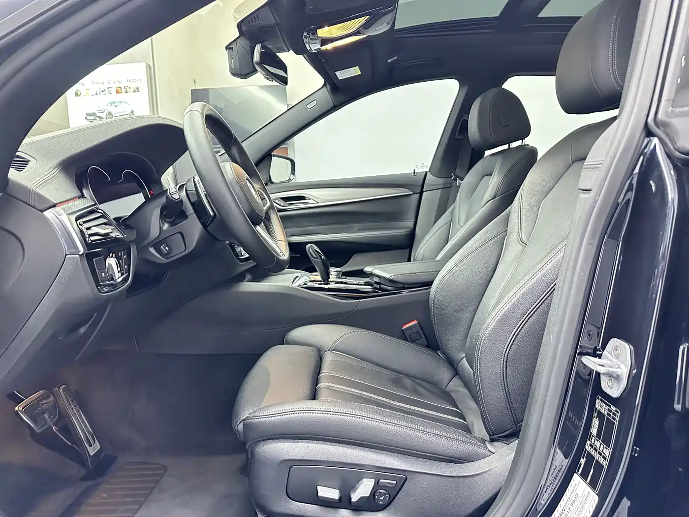 BMW 6 Series GT 2018 630i Luxury Design Package фото 10