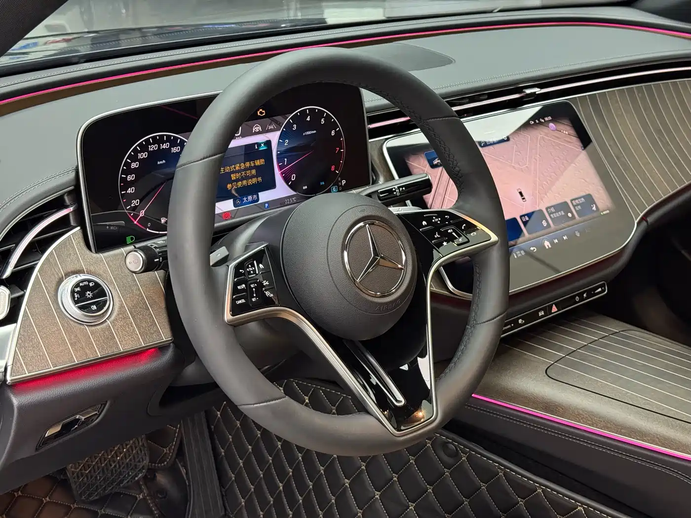 Mercedes-Benz E-Class 2024 E 300 L Fashion фото 9