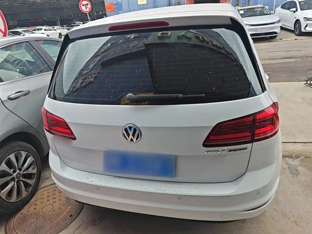 Volkswagen Golf Sportsvan 2018 1.6L Automatic Comfort фото 6