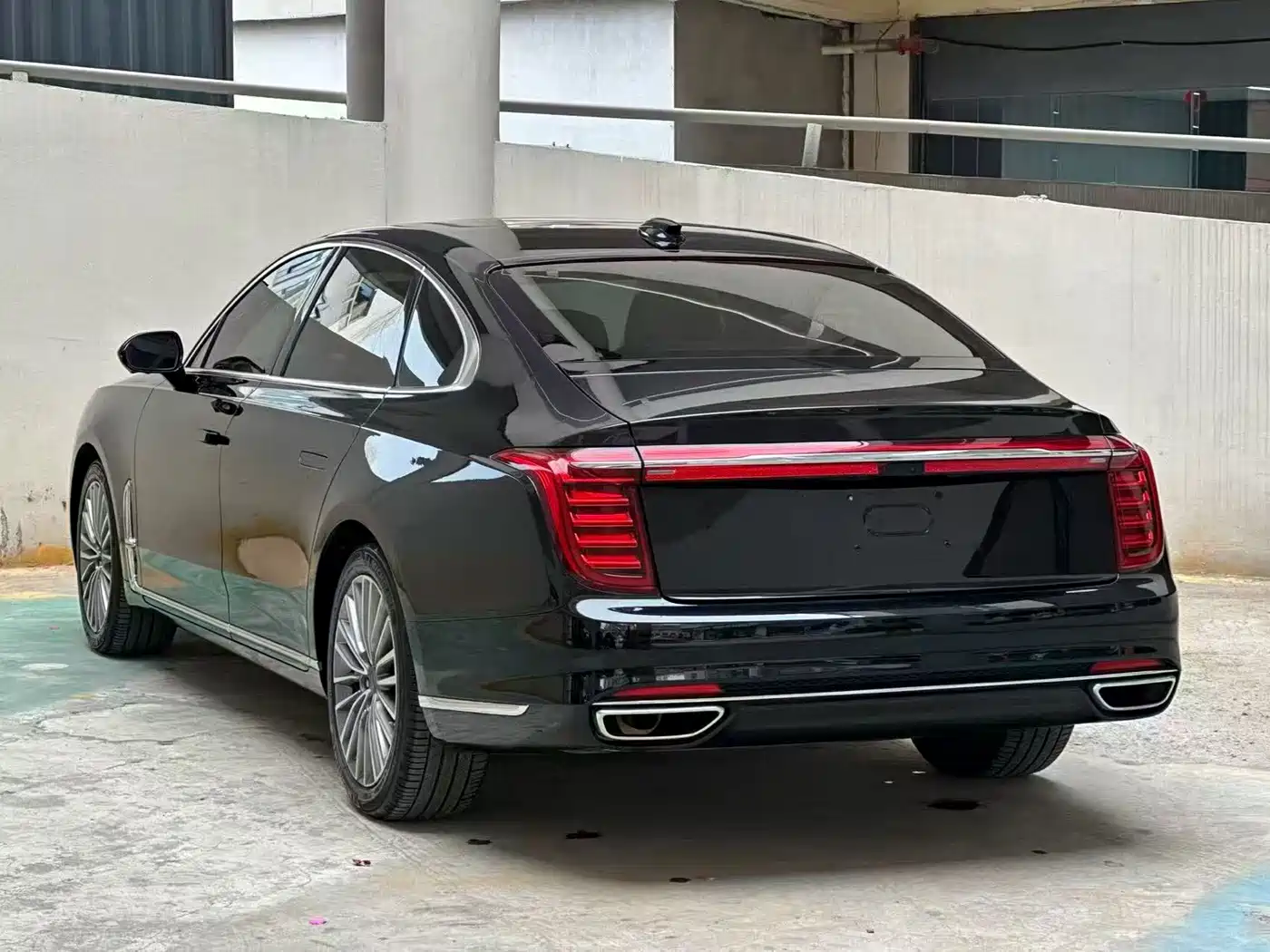  HONGQI H9
