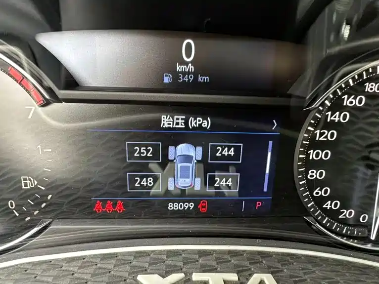 Cadillac XT4 2019 2018 Model 28T 2WD Technology