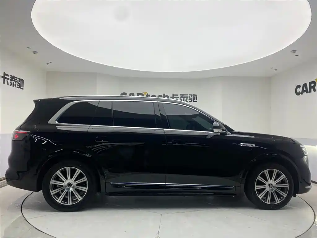AITO Wenjie AITO M8 2025 Model Extended Range Max+ Edition 53.4kWh 6-Seater фото 4