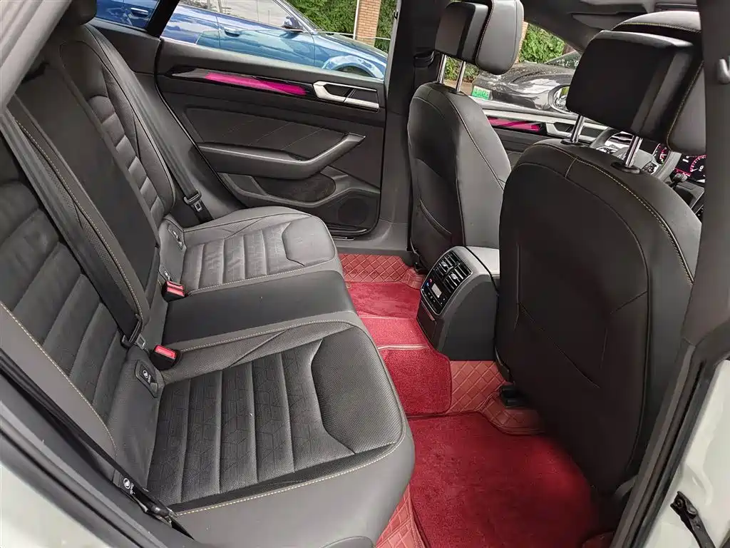 Volkswagen FAW-Volkswagen CC 2023 380TSI Eye-catching Edition фото 11