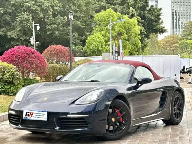 PORSCHE 718