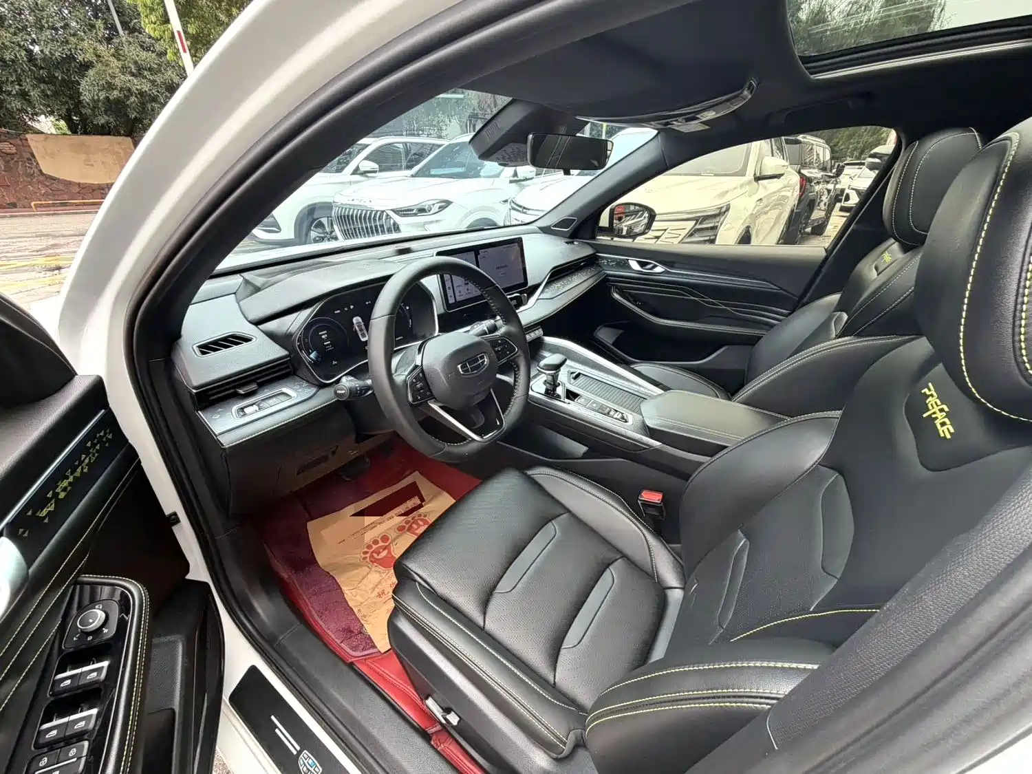 Фото 4 - Geely Preface