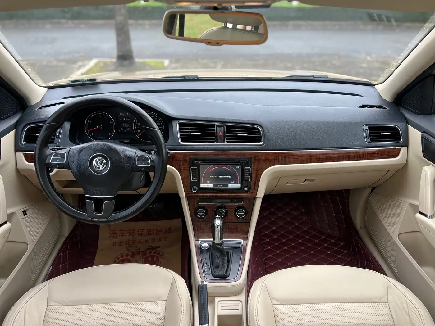 Volkswagen Lavida 2013 Model 1.4TSI DSG Luxury фото 5