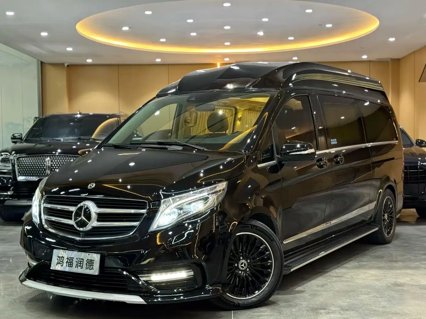 Mercedes-Benz V-Class 2017 Model V 260 L Premium Extended Edition