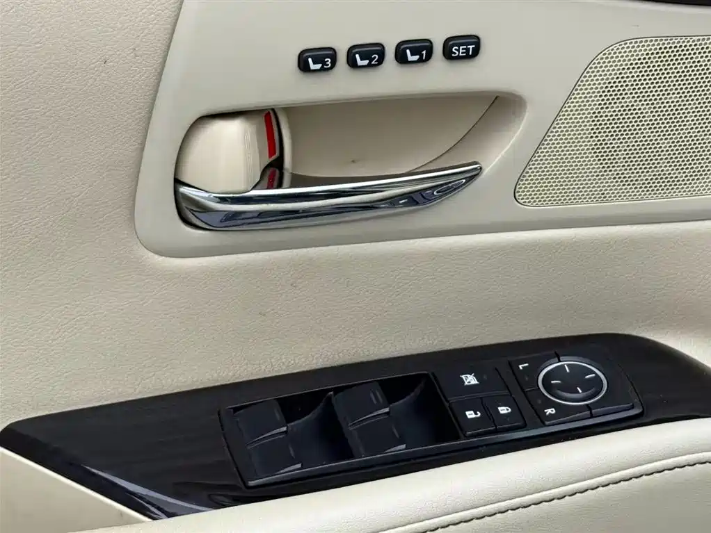 Lexus RX Classic 2012 270 Elegance фото 10