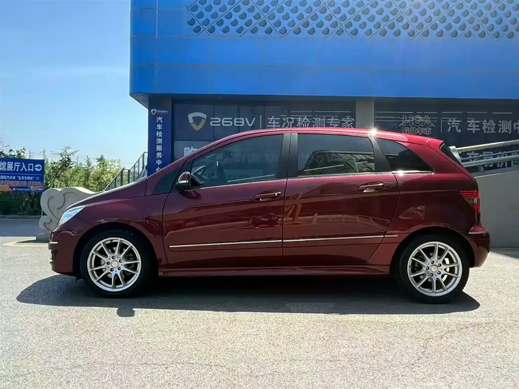Mercedes-Benz B-Class 2009 B 200 Luxury фото 2