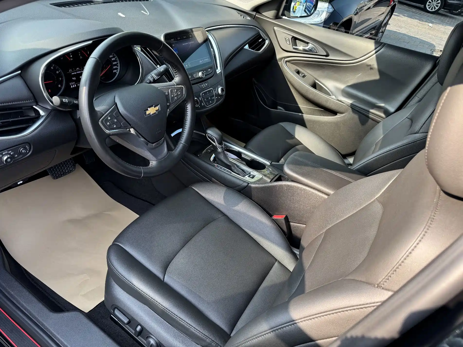 صورة 11 - Chevrolet Malibu XL