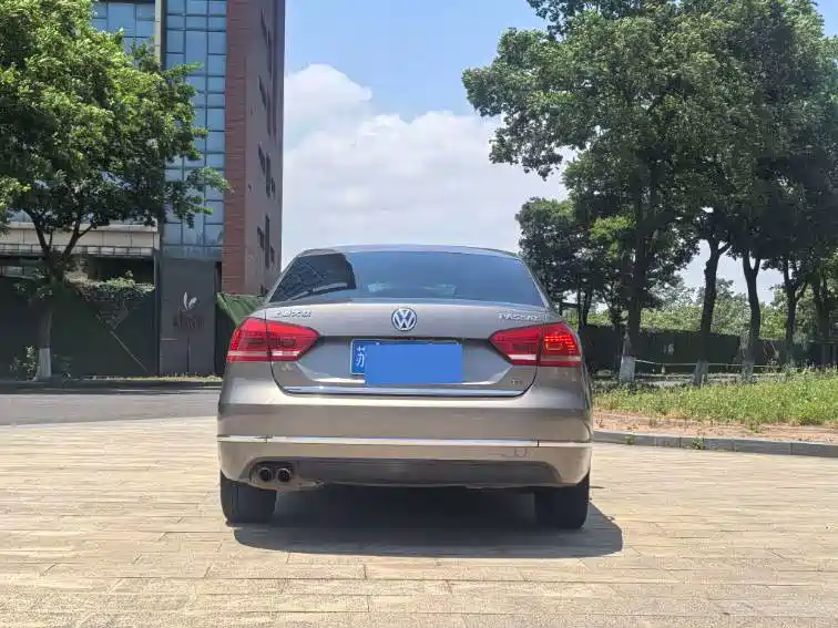Volkswagen Passat 2013 1.8TSI DSG Yuzun фото 6