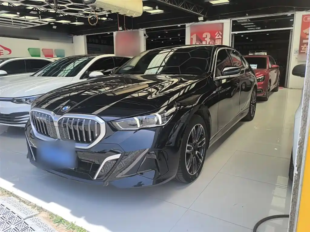 BMW 5 Series 2024 530Li Leading M Sport Package