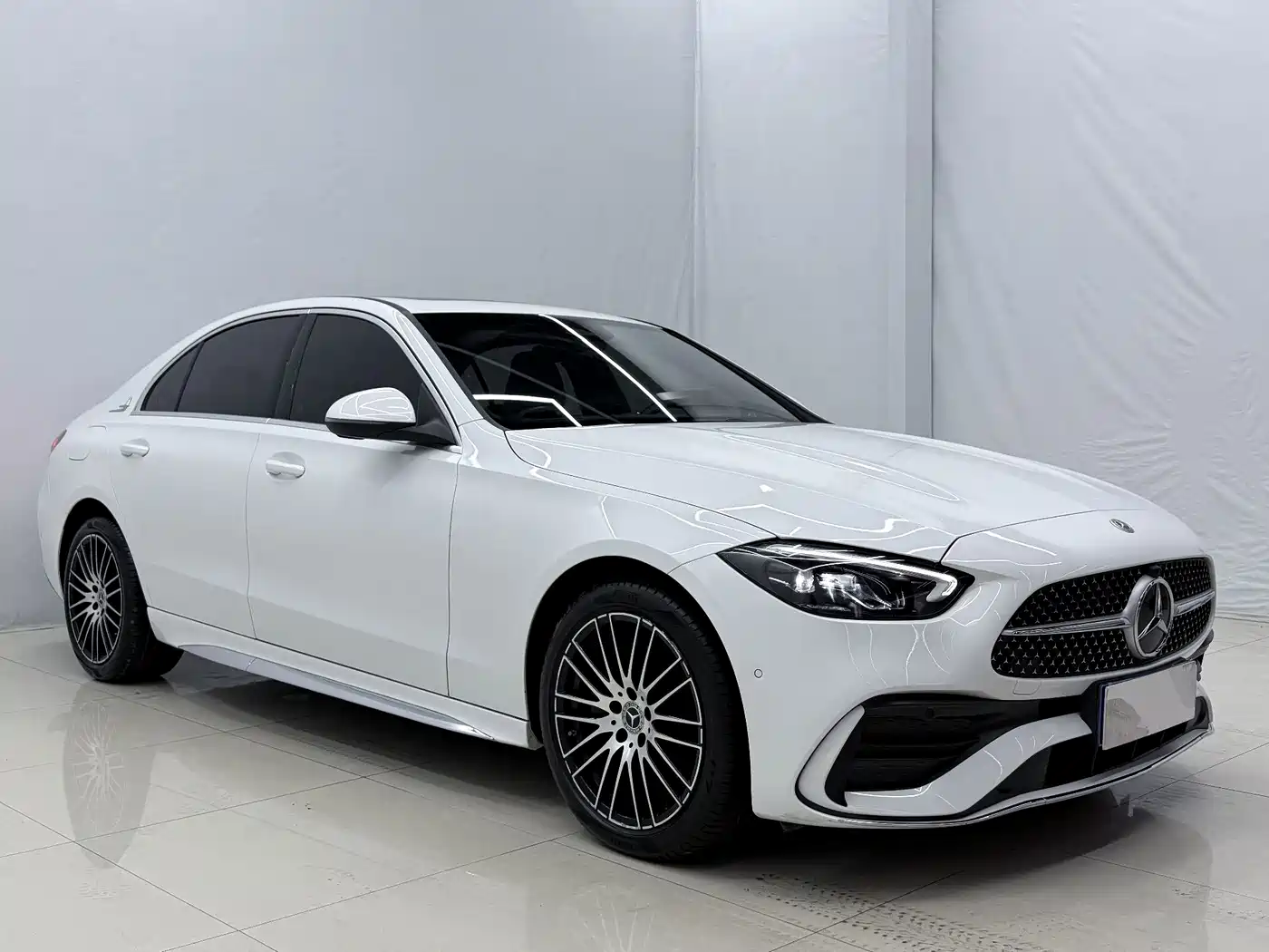 Photo 3 - Mercedes-Benz C-Class