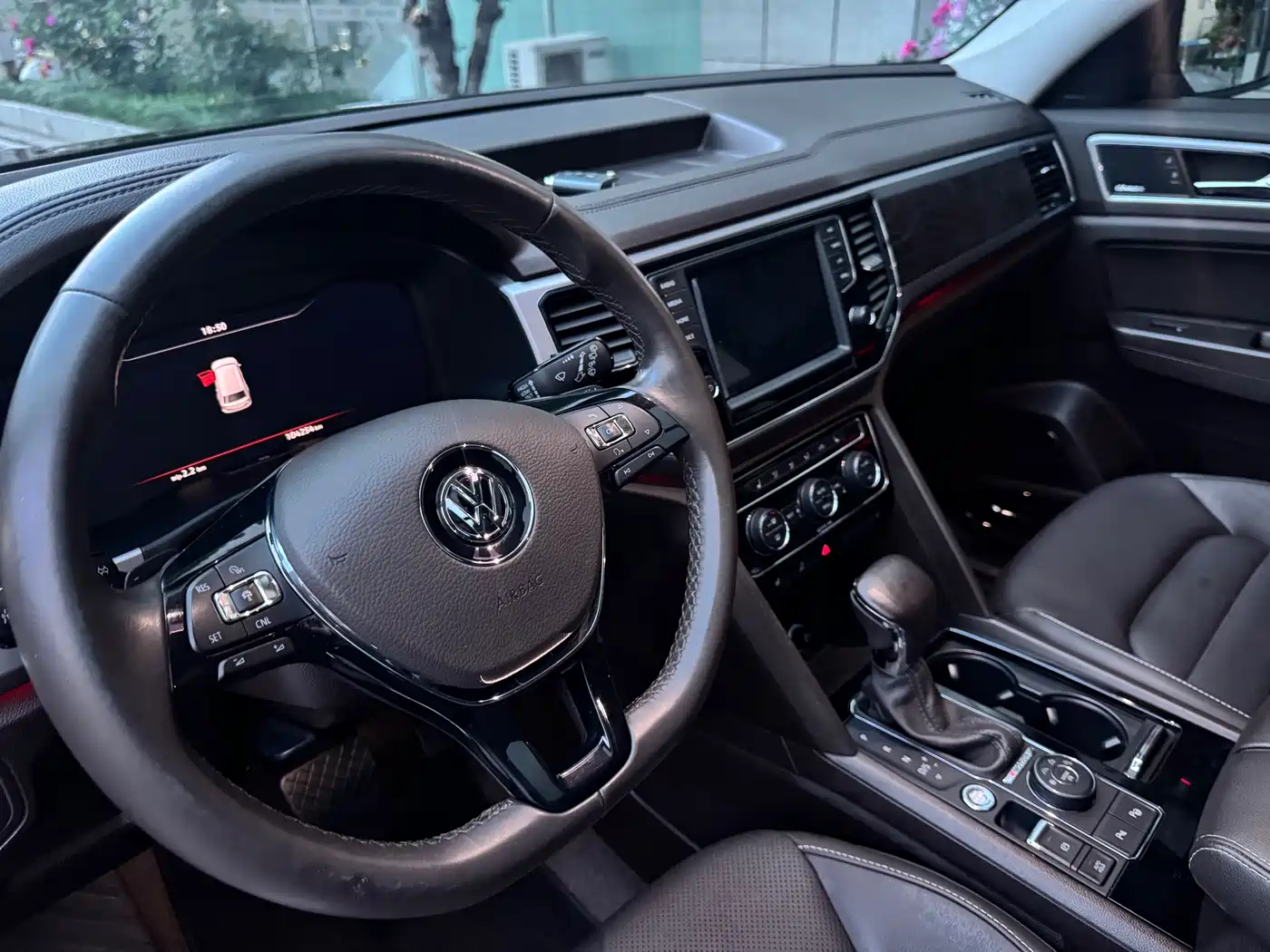 Volkswagen Teramont 2017 530 V6 4WD Flagship Edition фото 27