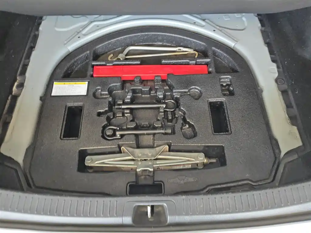 Toyota Levin 2019 185T CVT Luxury Edition China VI фото 5