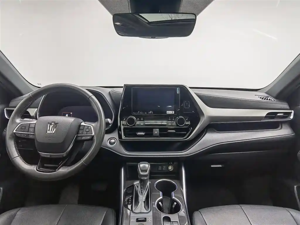 Toyota Crown Kluger 2022 2.0T 4WD Dynamic Edition фото 5