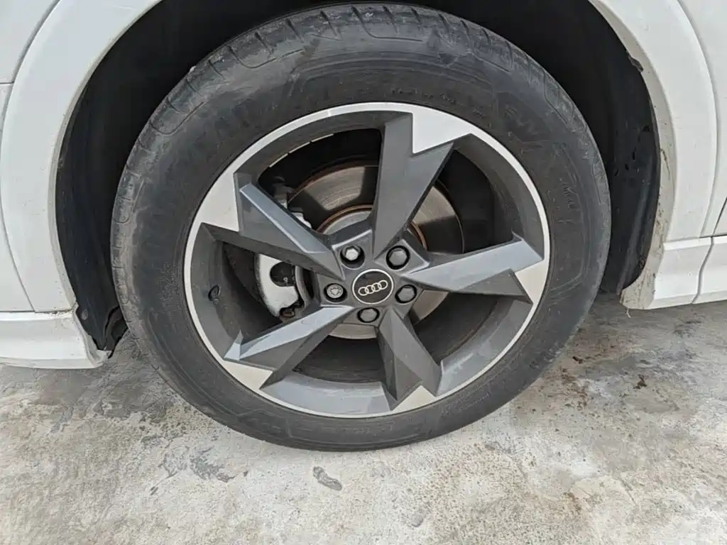 Фото 23 - Audi Q3