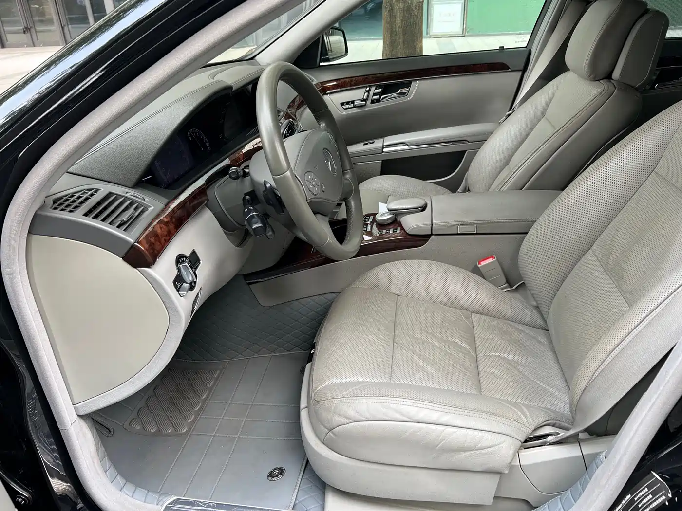 Mercedes-Benz S-Class 2010 S 350 L Luxury фото 4