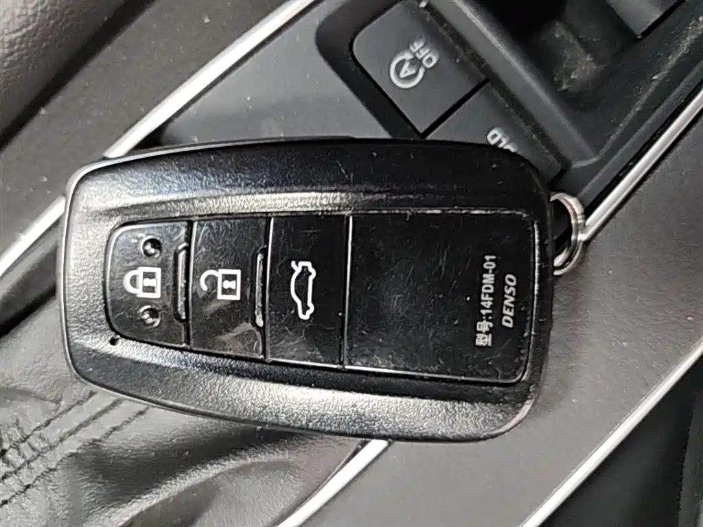 Toyota Avalon 2019 2.0L XLE Premium Edition (China VI) фото 9