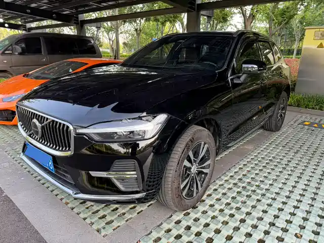 Volvo XC60 2025 B5 AWD Smart Luxury Edition