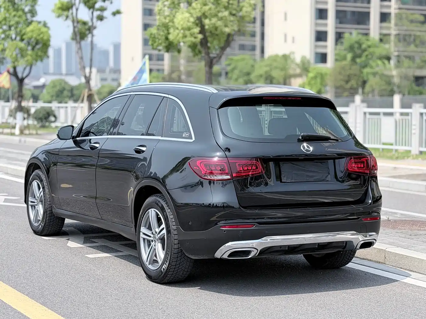 Mercedes-Benz GLC 2021 GLC 260 L 4MATIC Sporty фото 15