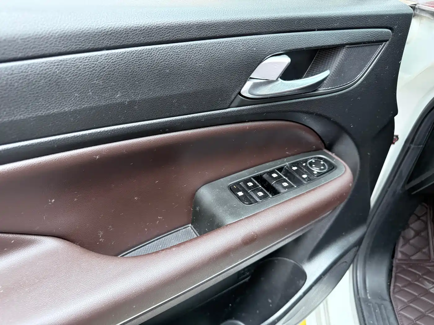 GAC Trumpchi Trumpchi M6 2019 270T Automatic Luxury (7-seater) China V фото 8
