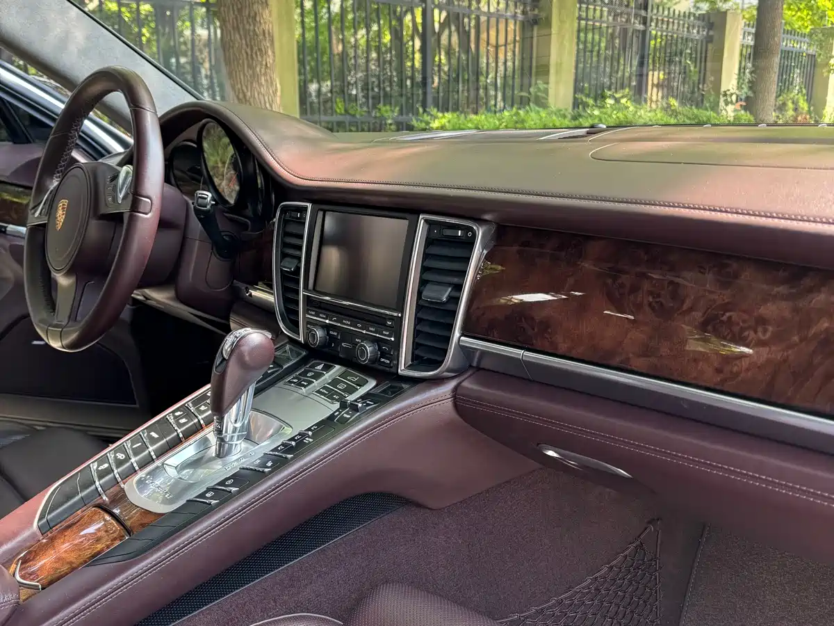 Porsche Panamera 2014 Panamera Turbo Executive 4.8T фото 11