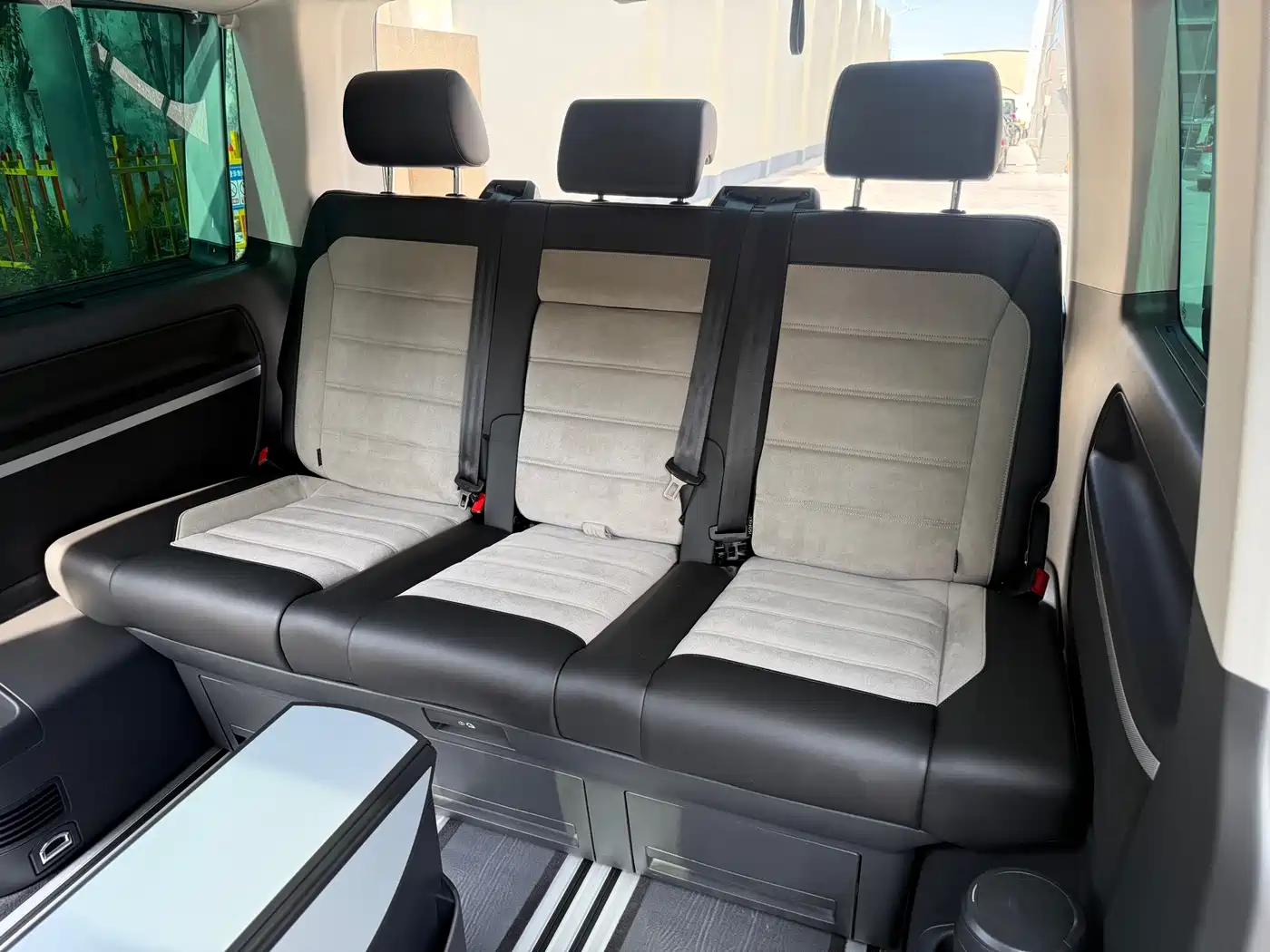 Volkswagen Multivan 2017 2017 2.0TSI AWD Premium Edition 7-Seater