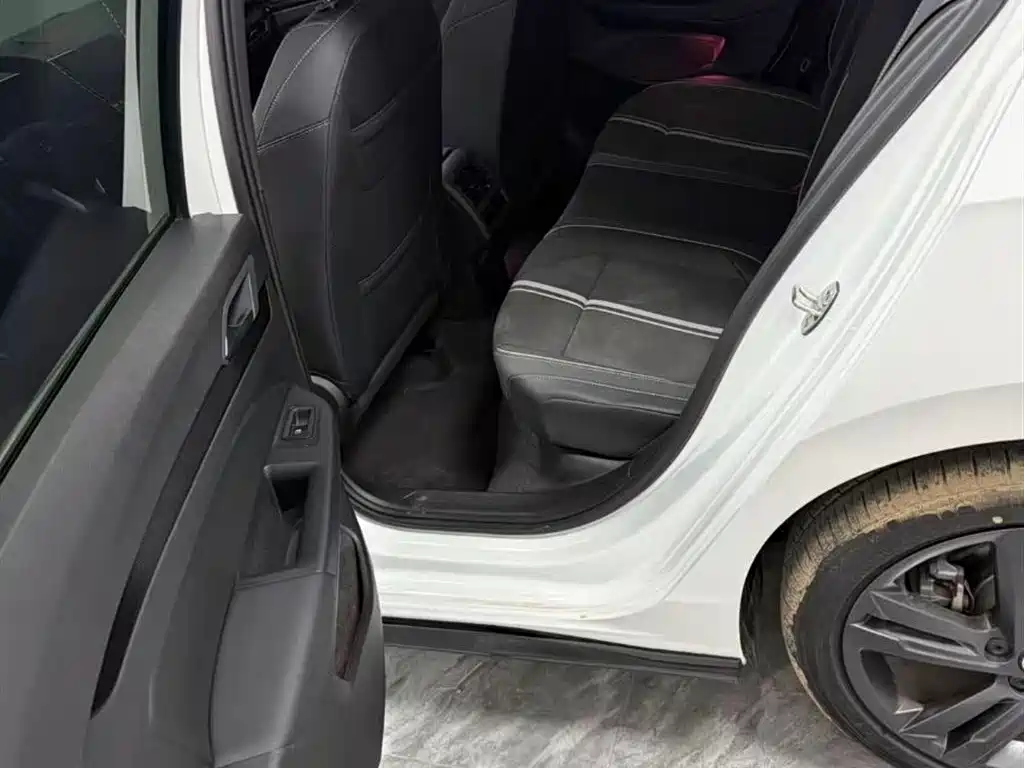 Volkswagen Golf 2023 Facelift 280TSI DSG R-Line Lite фото 16