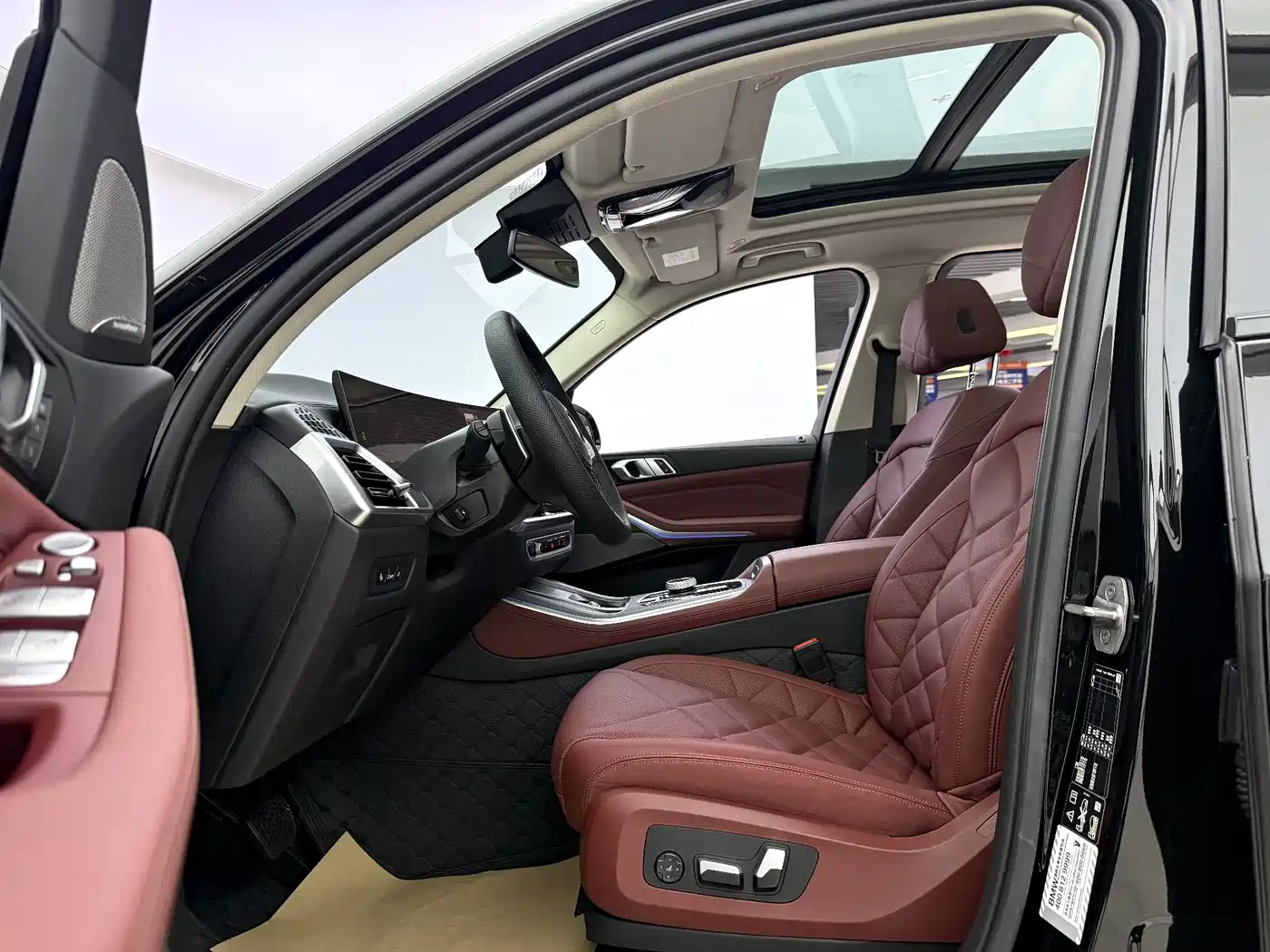 BMW X5 2023 xDrive 30Li Premium M Sport Package фото 4