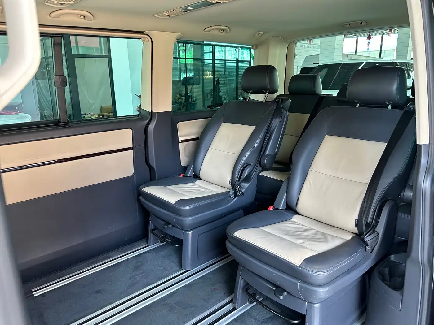 Volkswagen Multivan 2015 2012 2.0TSI 4WD Premium
