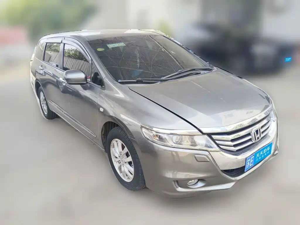 Фото 3 - Honda Odyssey