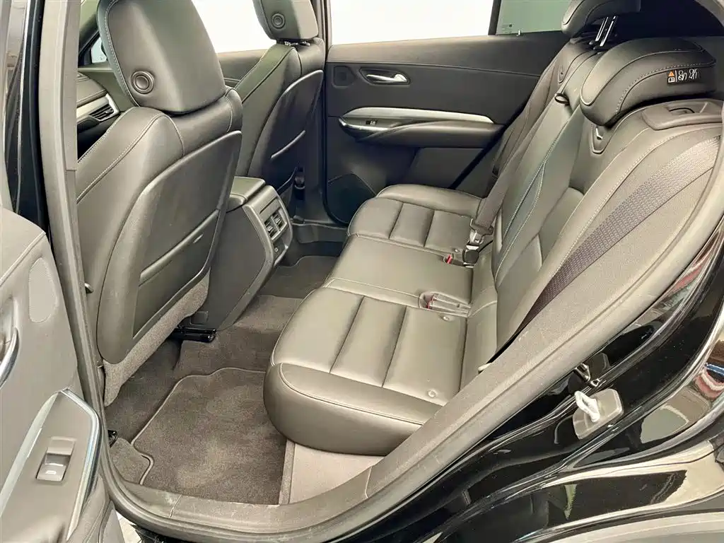 Cadillac XT4 2020 28T FWD Leading Trim фото 7